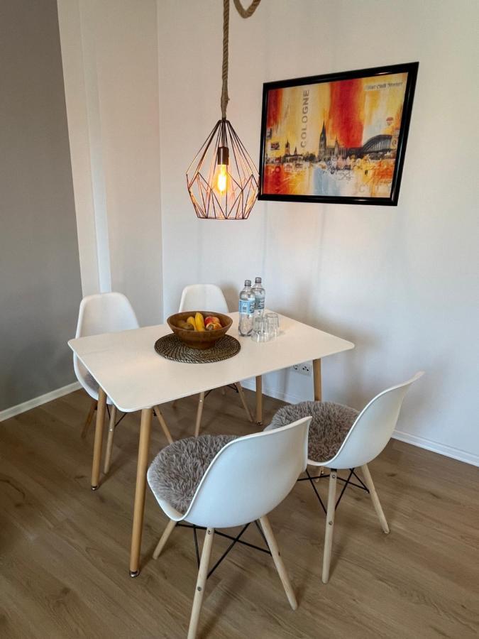 Moderne Wohlfuehl-wohnung In Altenrath