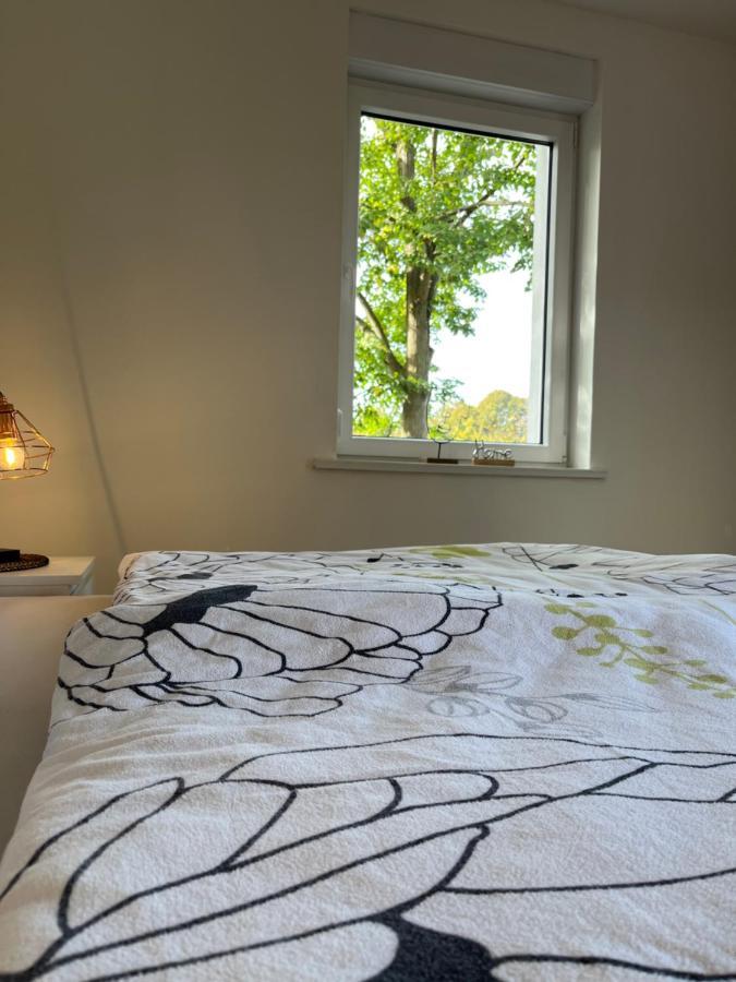 Apartment Moderne Wohlfuehl-wohnung In Altenrath *