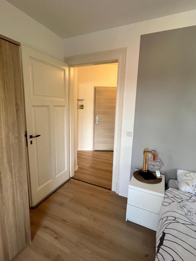 Apartment Moderne Wohlfuehl-wohnung In Altenrath *